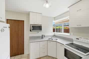 2/4 Gatonby Place, Avonhead