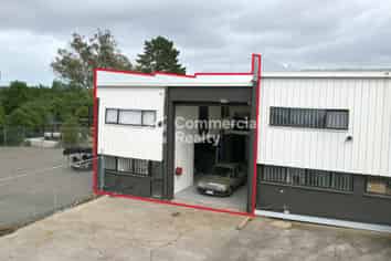 Tradie’s Dream HQ On Andromeda Cres!