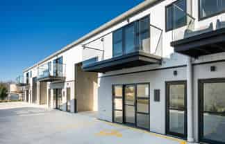 Office, Showroom and Warehouse Leasing Opportunity