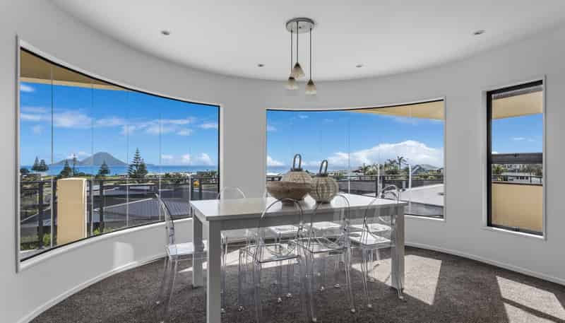 11 Island View Heights, Coastlands