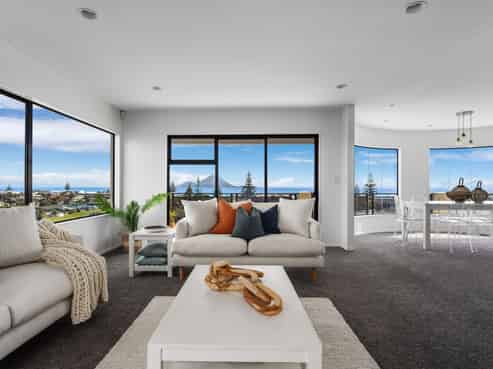 11 Island View Heights, Coastlands