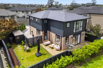 1 Nga Waka Place, Mangere