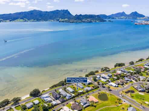 229  One Tree Point Road, One Tree Point