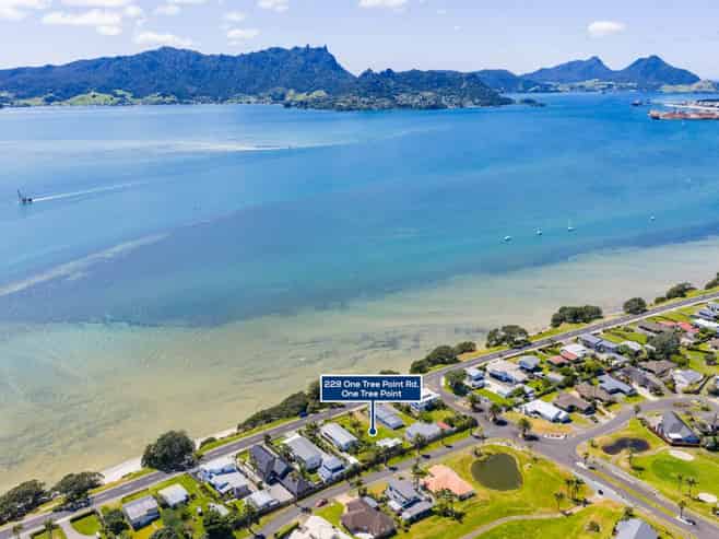 229  One Tree Point Road, One Tree Point