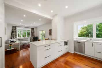 16 Albemarle Road, Northland