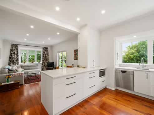 16 Albemarle Road, Northland