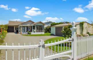 22 Shortt Street, Foxton Beach