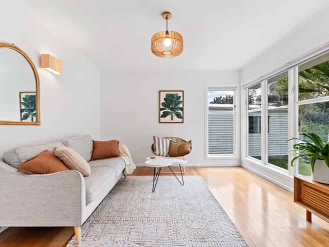 1 Glenford Lane, Te Atatu Peninsula