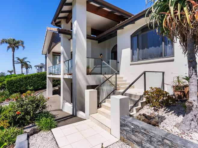 13 Pacific Cliffs Drive, Gulf Harbour