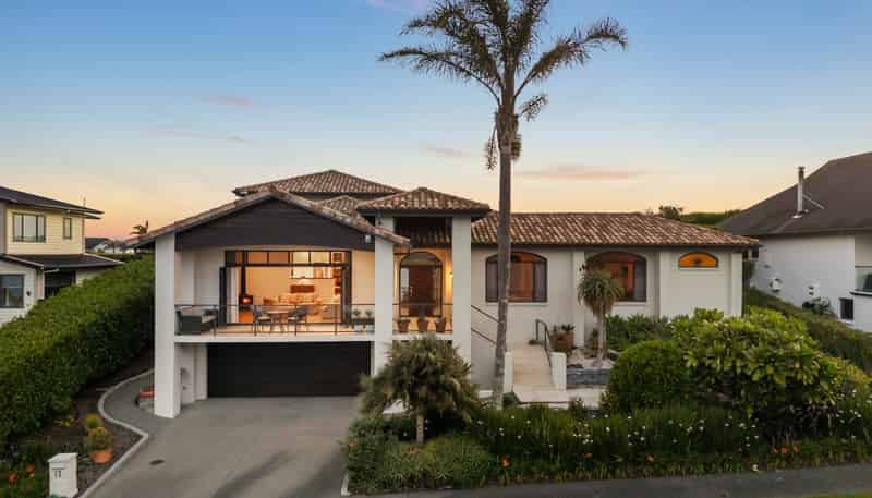 13 Pacific Cliffs Drive, Gulf Harbour