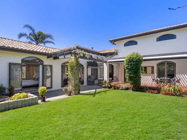 13 Pacific Cliffs Drive, Gulf Harbour