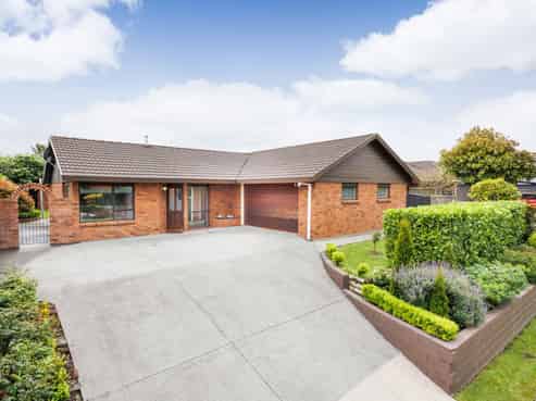 77 Pacific Drive, Fitzherbert