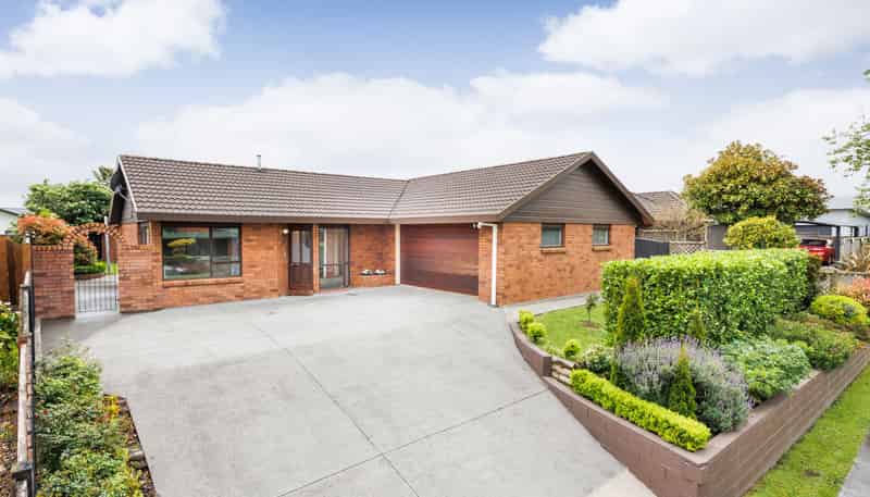 77 Pacific Drive, Fitzherbert