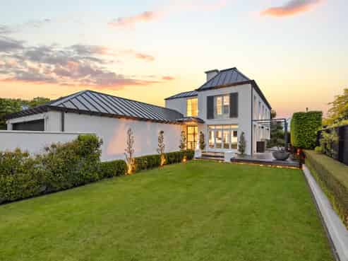 9 Allister Avenue, Strowan