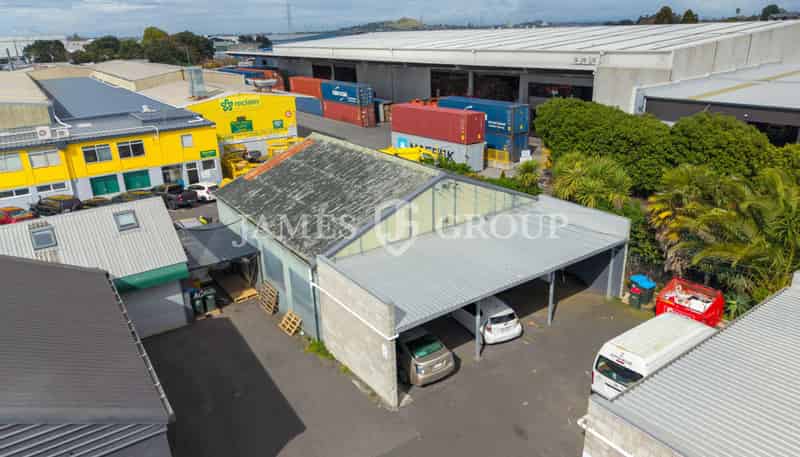 E/200 Station Road, Penrose