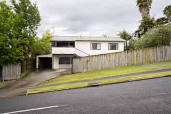 10 James Cook Drive, Welcome Bay