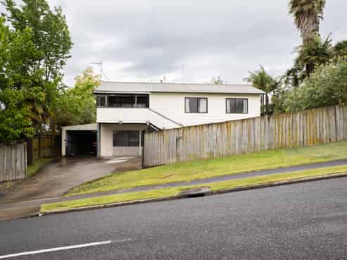 10 James Cook Drive, Welcome Bay