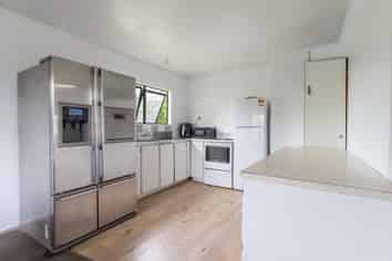 10 James Cook Drive, Welcome Bay