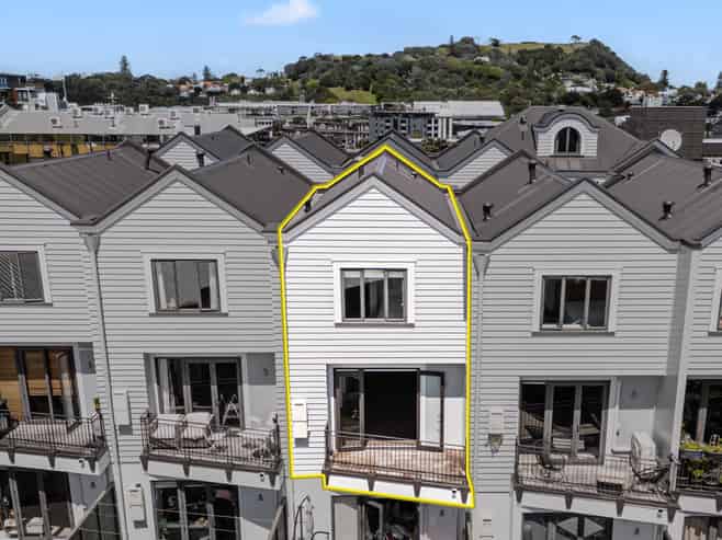 33F New North Road, Eden Terrace