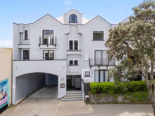 33F New North Road, Eden Terrace