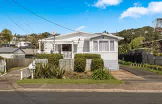 113 Brightside Road, Stanmore Bay