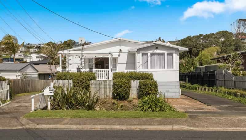113 Brightside Road, Stanmore Bay