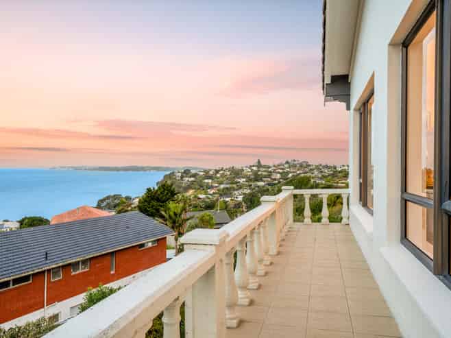 248 Whangaparaoa Road, Red Beach