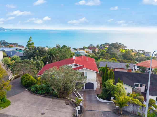 248 Whangaparaoa Road, Red Beach