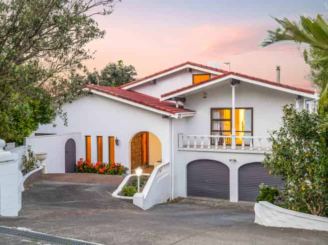 248 Whangaparaoa Road, Red Beach