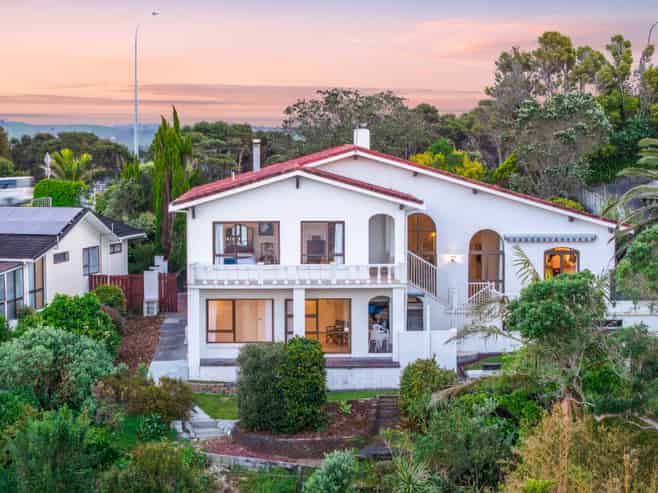 248 Whangaparaoa Road, Red Beach