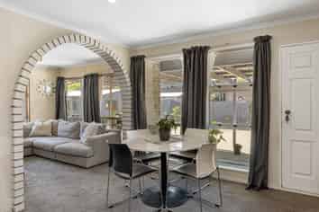 11 Kuaka Crescent, Bromley