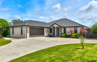 13 Pamela Christine Road, Patumahoe