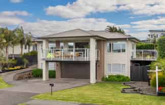 40 Weatherly Drive, Beachlands