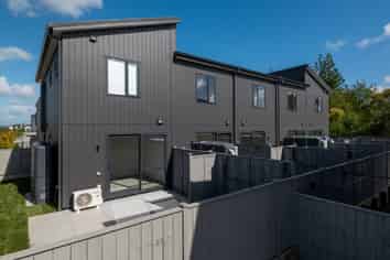 15 Ngakoro Road, Karaka