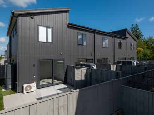 15 Ngakoro Road, Karaka