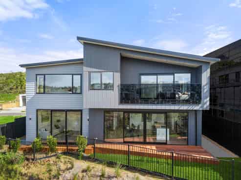 47 Streamview Way, Long Bay