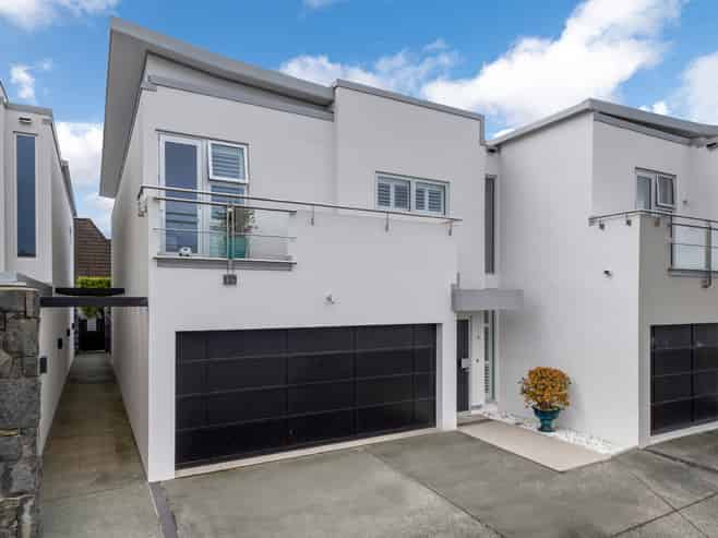 7/258 Hurstmere Road, Takapuna