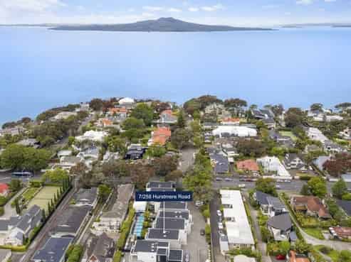 7/258 Hurstmere Road, Takapuna