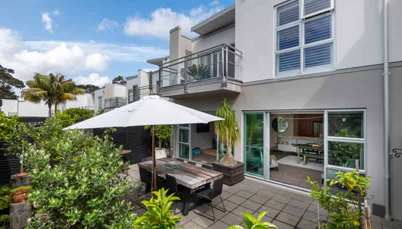7/258 Hurstmere Road, Takapuna