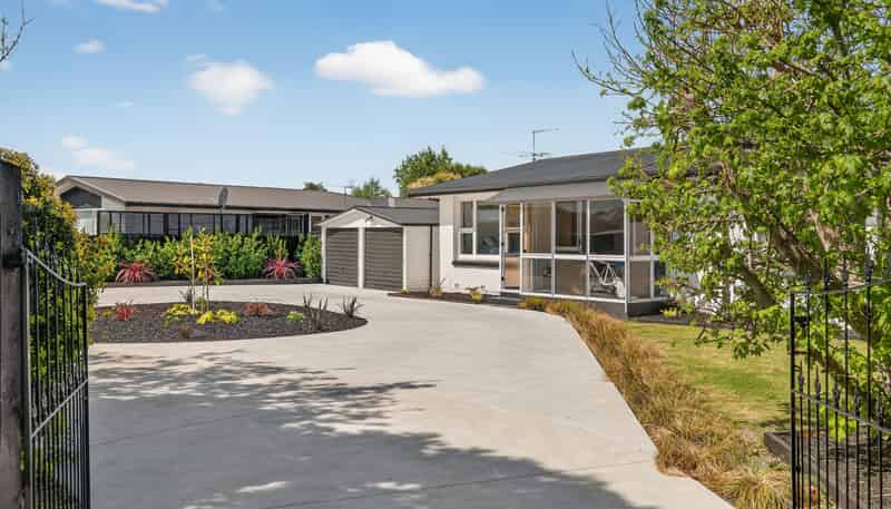 100 Avondale Road, Avondale