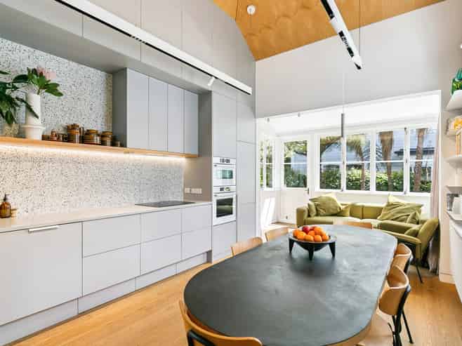 10 Carrington Street, Mount Cook