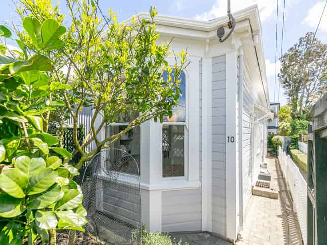 10 Carrington Street, Mount Cook