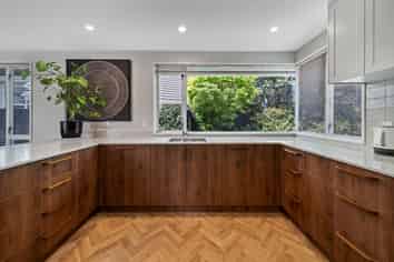 25 Oregon Place, Burwood