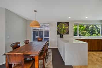 25 Oregon Place, Burwood