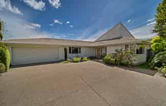 25 Oregon Place, Burwood