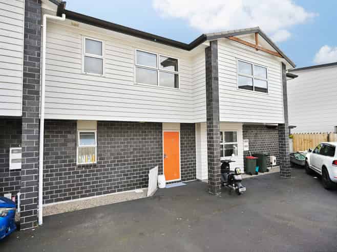 2/16A Hogan Street, Hillcrest