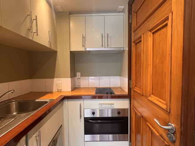 Bedsit/195 The Terrace, Wellington Central