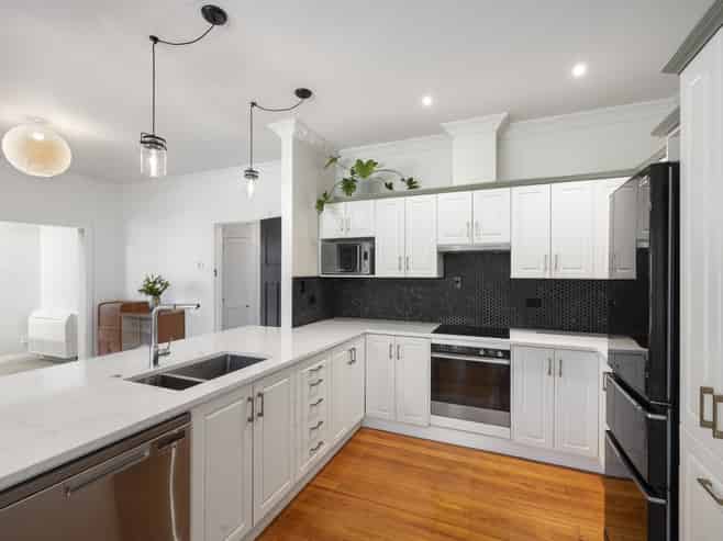 28 Second Street, Lansdowne