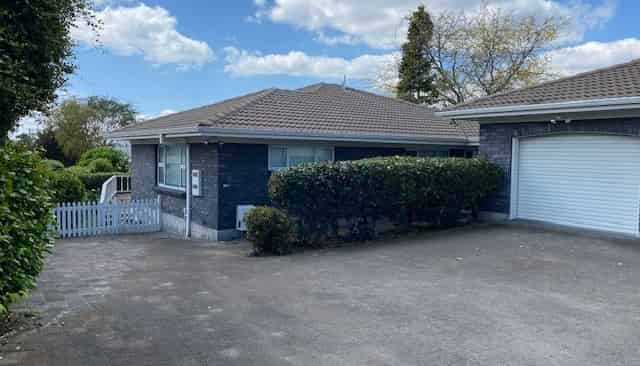 16B Mahana Place, Springfield