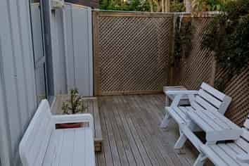 2/41 Charles Dickens Drive, Mellons Bay